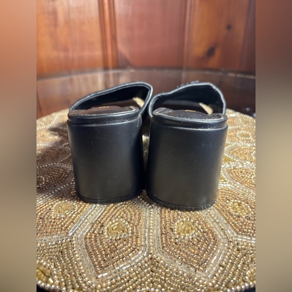 Prada Pumps - Picture 7 of 9